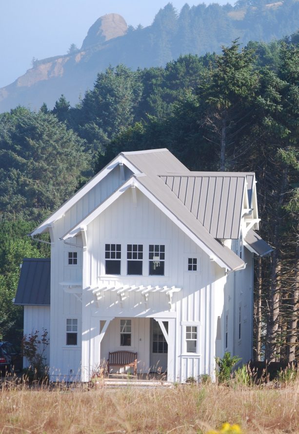 gable metal roof with cotton balls by benjamin moore wood siding color combination