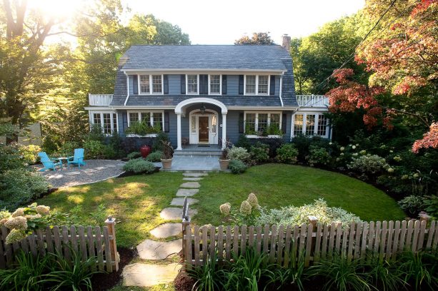 front walkway landscaping idea with large-cut pennsylvania field stone