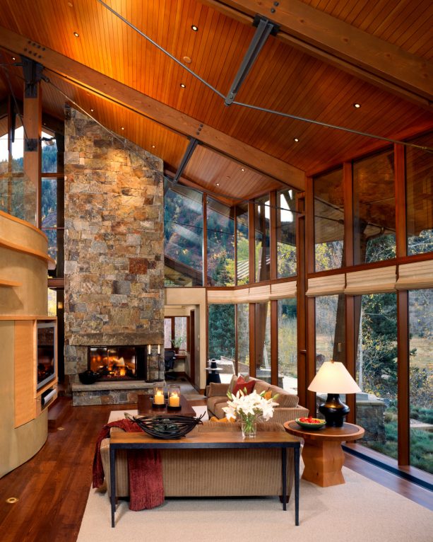 i-shaped cabin living room with media wall