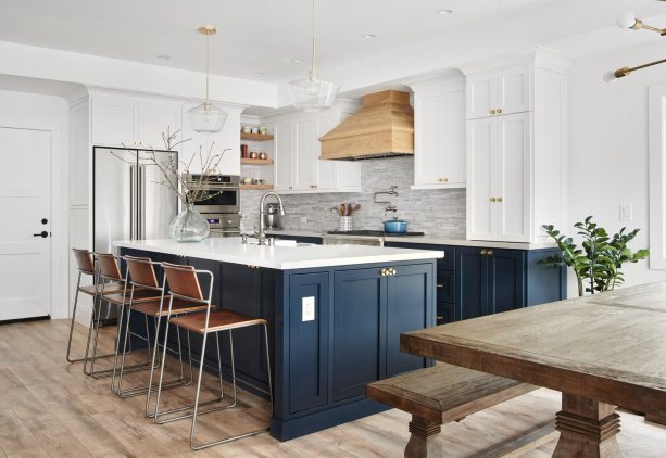 combination of benjamin moore - blue note and dunn edwards - cool december in two-toned cabinetry