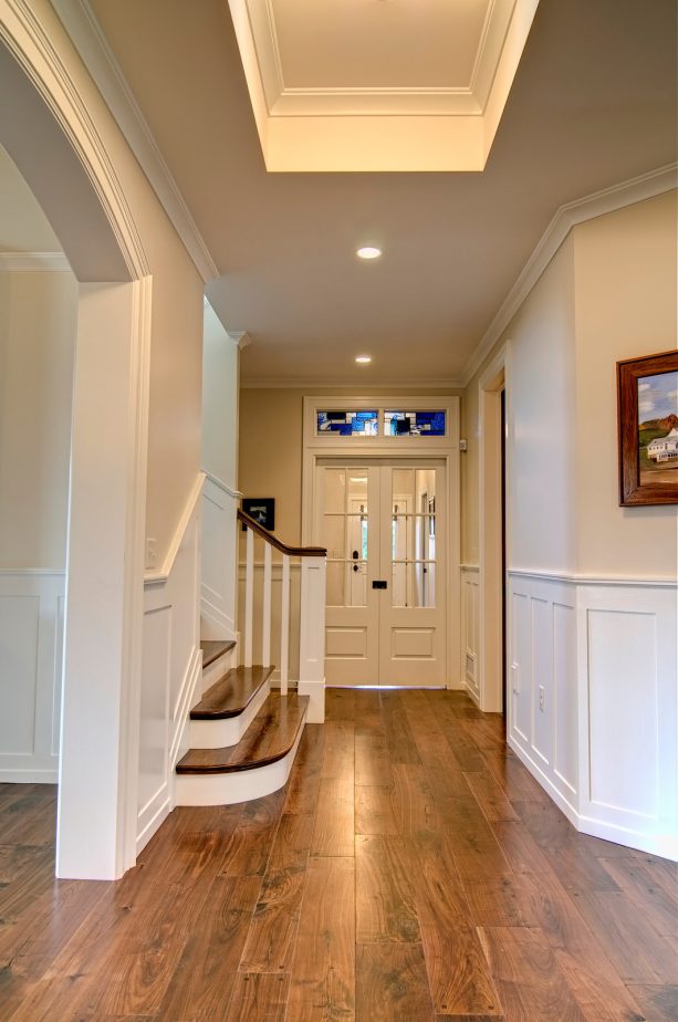 the pocket door with 24” wide from the heister house to complete an elegant hallway
