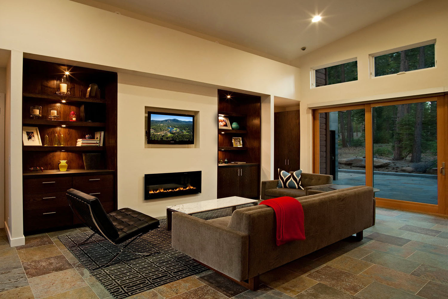 12 Trendy Ideas of a Fireplace Without a Mantle for a Minimalist Look ...