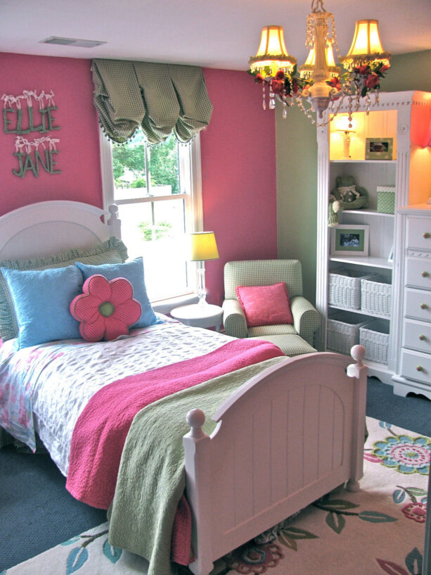 creating a color block in a bedroom by painting the walls pink and green side by side